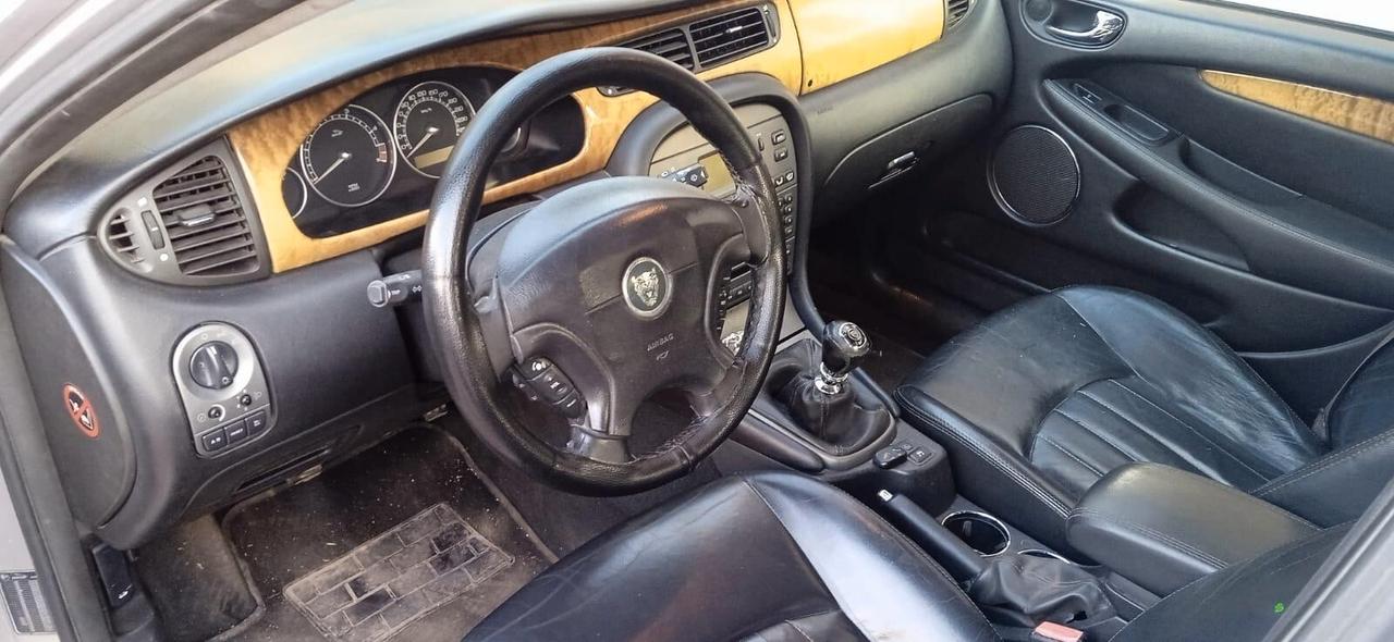 Jaguar X-Type 2.0D - 2003