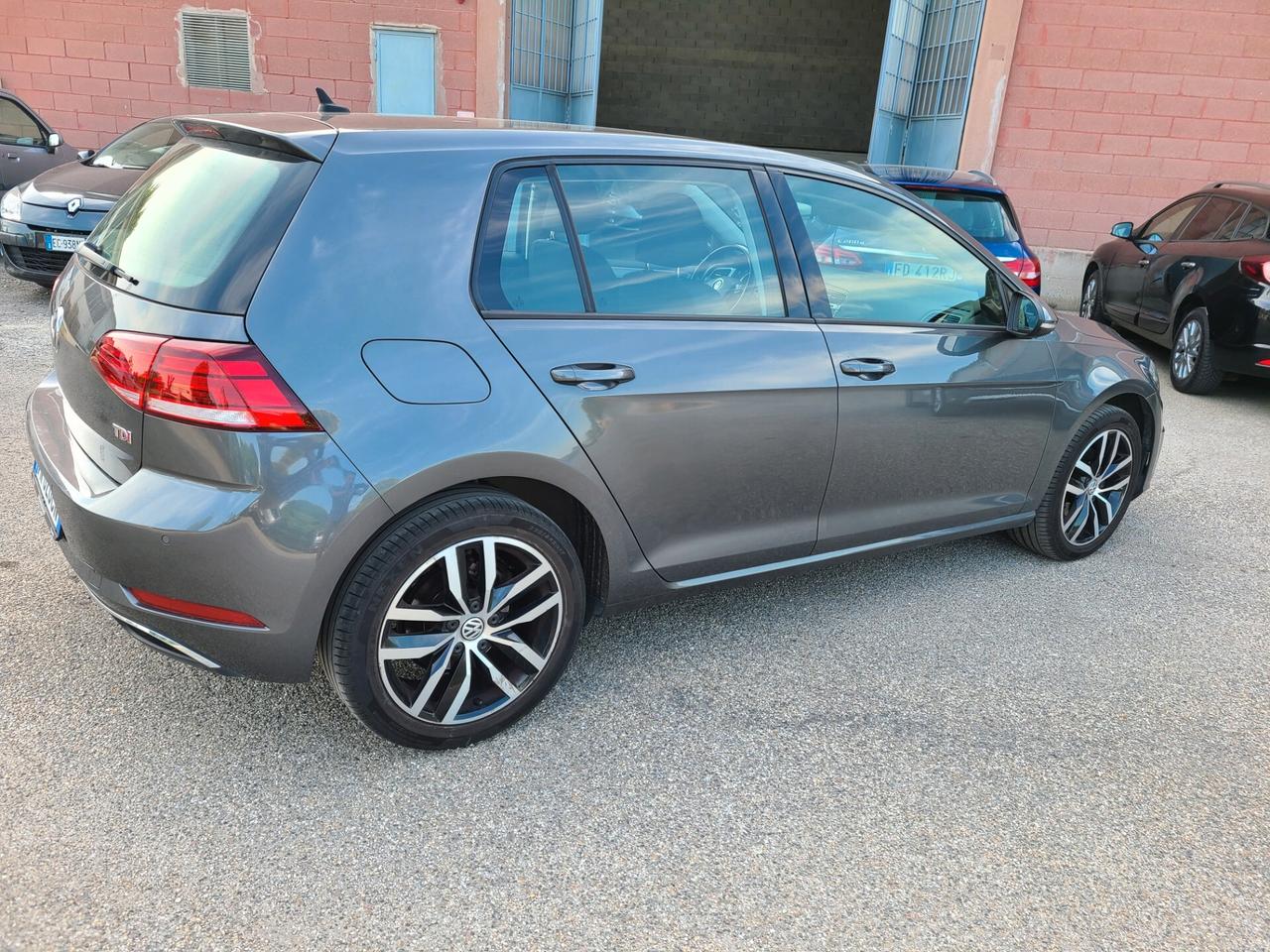 Volkswagen Golf 7,5 diesel 1.6 cilindrata anno 2018