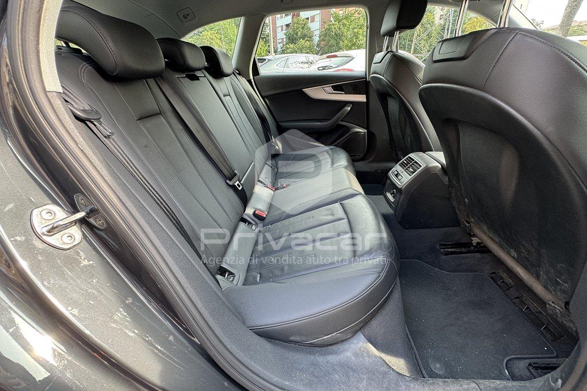 AUDI A4 Avant 30 TDI S tronic