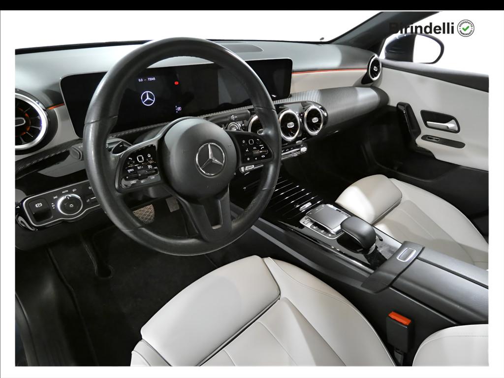 Mercedes-Benz Classe A (W177) - A 180 d Automatic Business