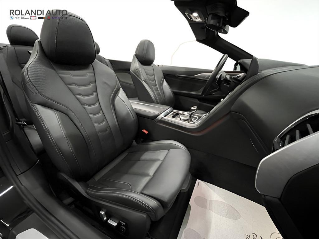 BMW Serie 8 Cabrio 840 d Mild Hybrid 48V Individual Composition Msport xDrive Steptronic