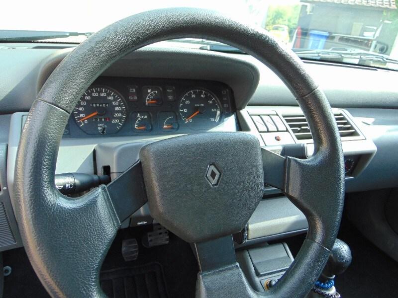 RENAULT Clio 1.8 cat 3 porte RSi