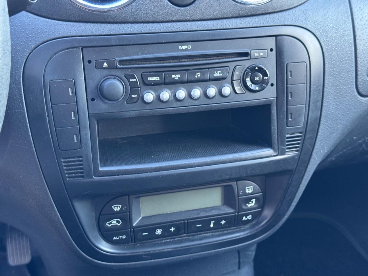 Citroen C3 1.4 Exclusive Style Techno Bi Energy G