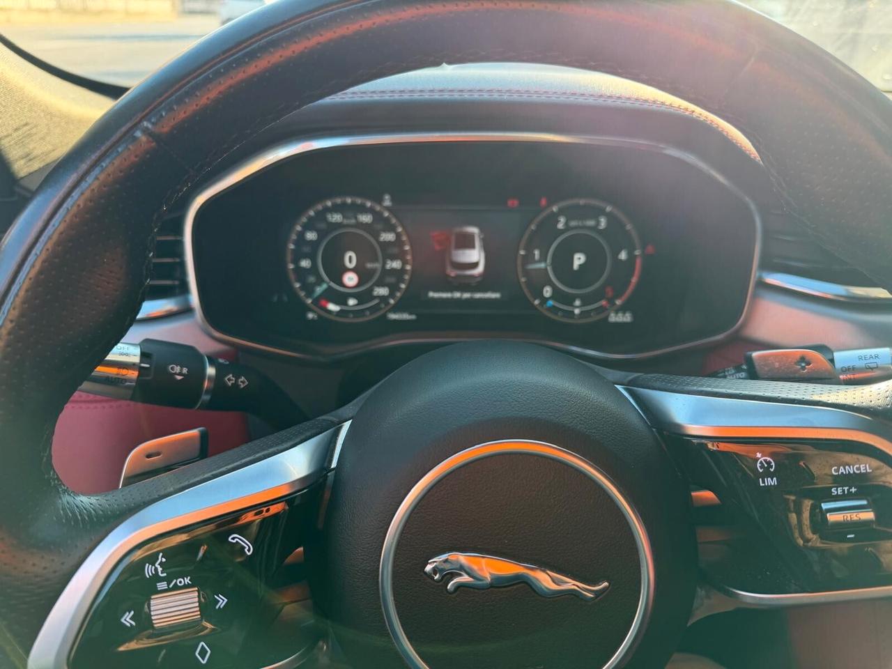 Jaguar F-Pace 2.0 D 163 CV AWD AUT. R-DYNAMIC SE