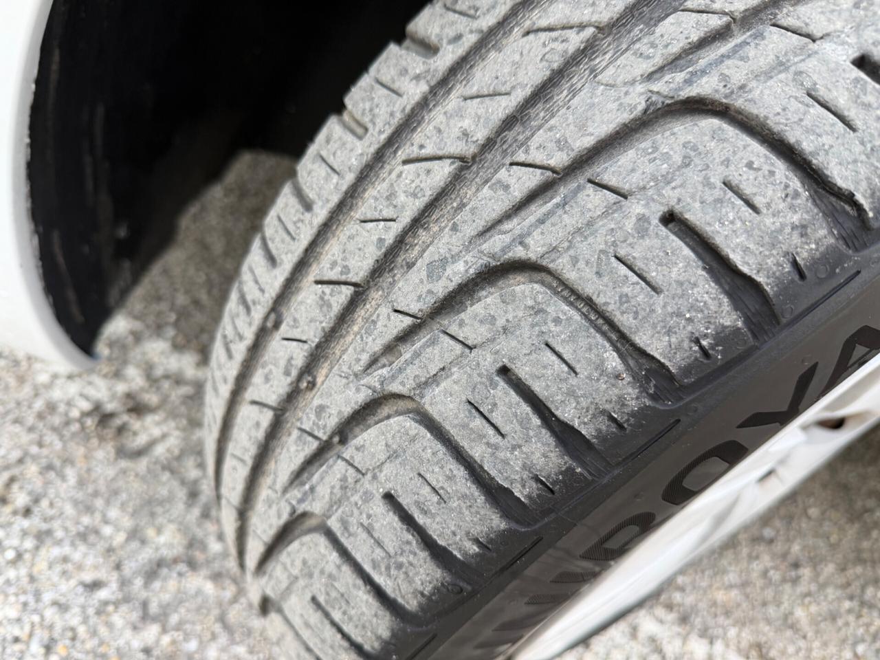 Peugeot 208 1.4 HDi 68 CV 5 porte Allure