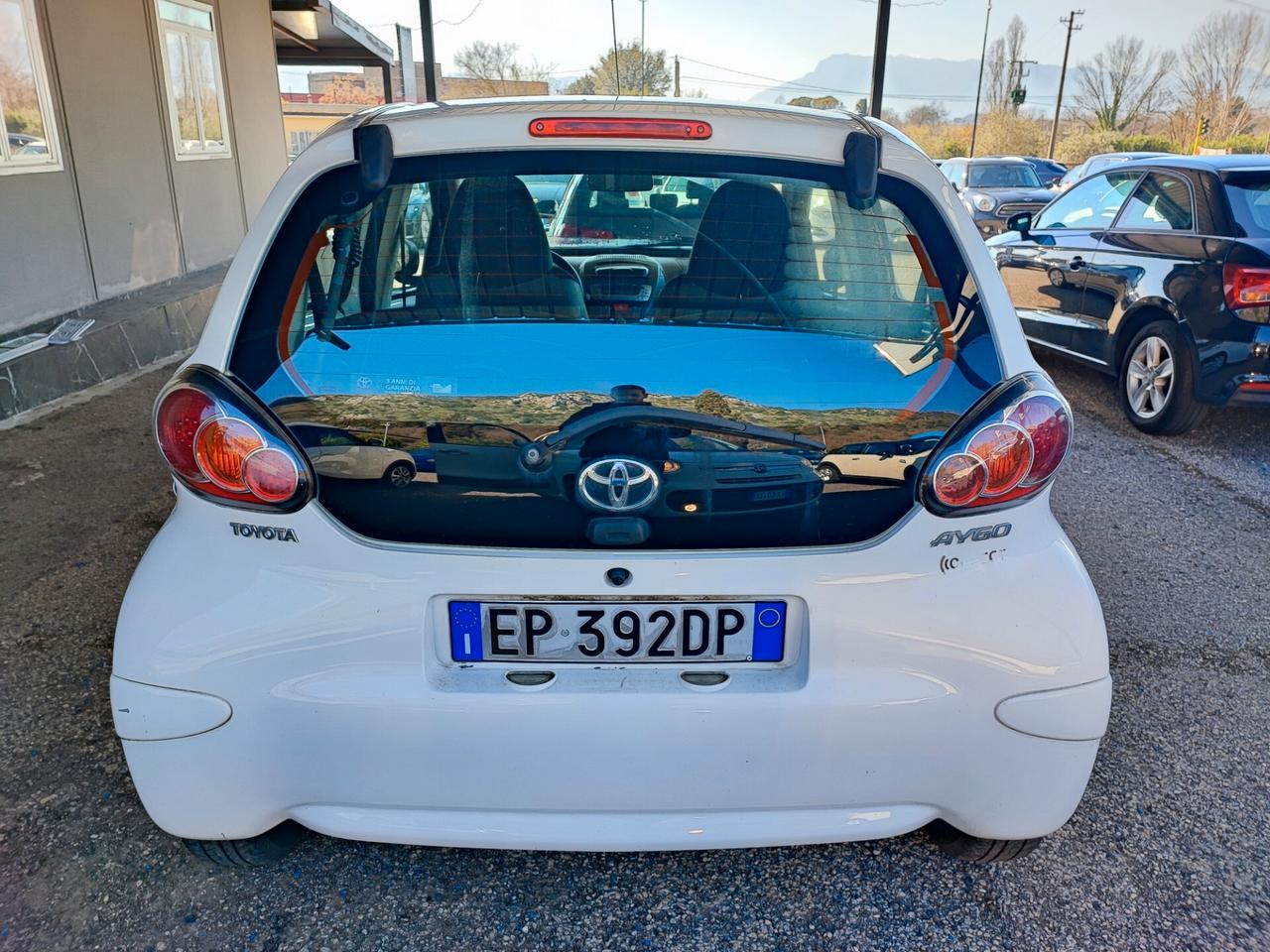 Toyota Aygo 1.0 12V VVT-i 5 porte Lounge Connect
