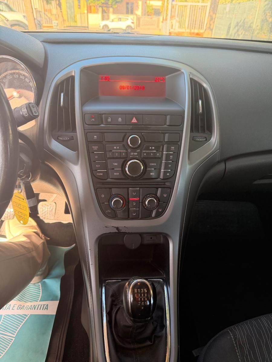 OPEL - Astra Station Wagon Sports Tourer 1.4 t. Cosmo Gpl Tech 140cv