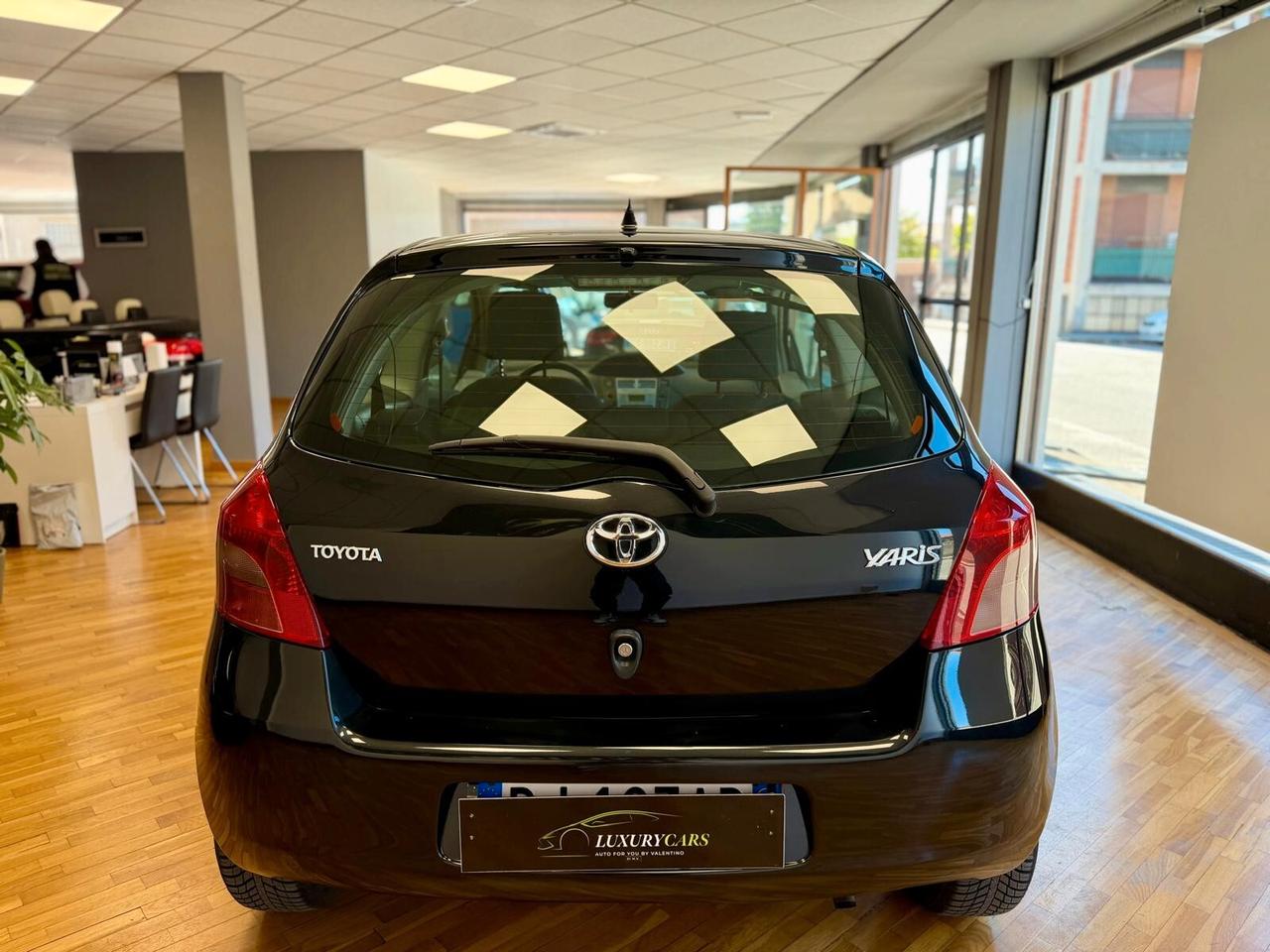 Toyota Yaris 1.0 3 porte Sol