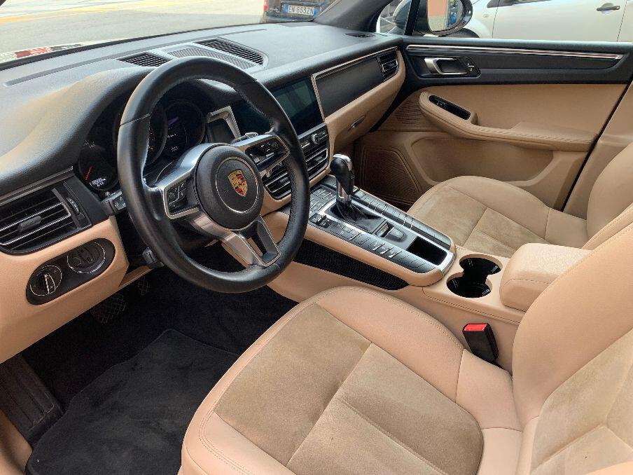 Porsche Macan 2.0 -IVA ESPOSTA