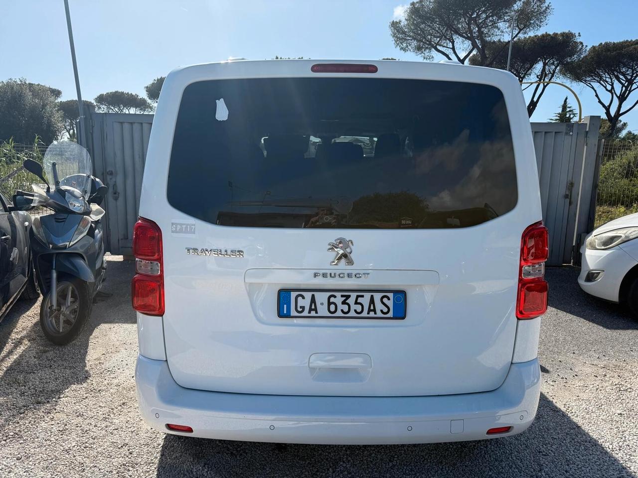 Peugeot Traveller BlueHDi 120 S&S Compact Active