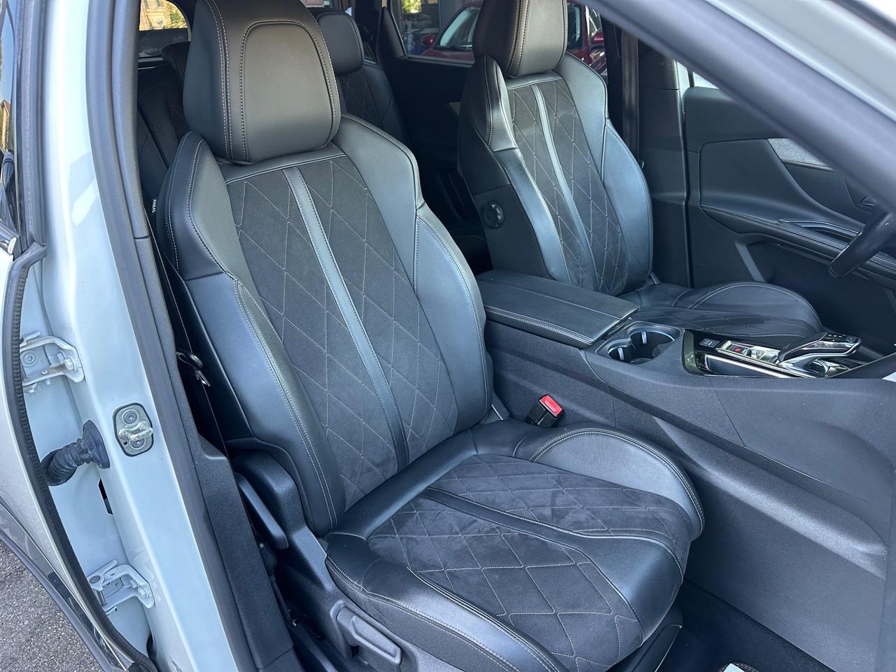Peugeot 5008 BlueHDi 180 S&S EAT8 GT