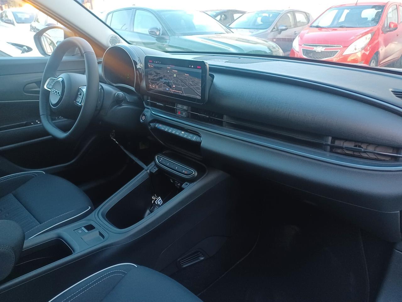 Fiat 600 Hybrid 110 CV DCT KMO UFF. ITALIA