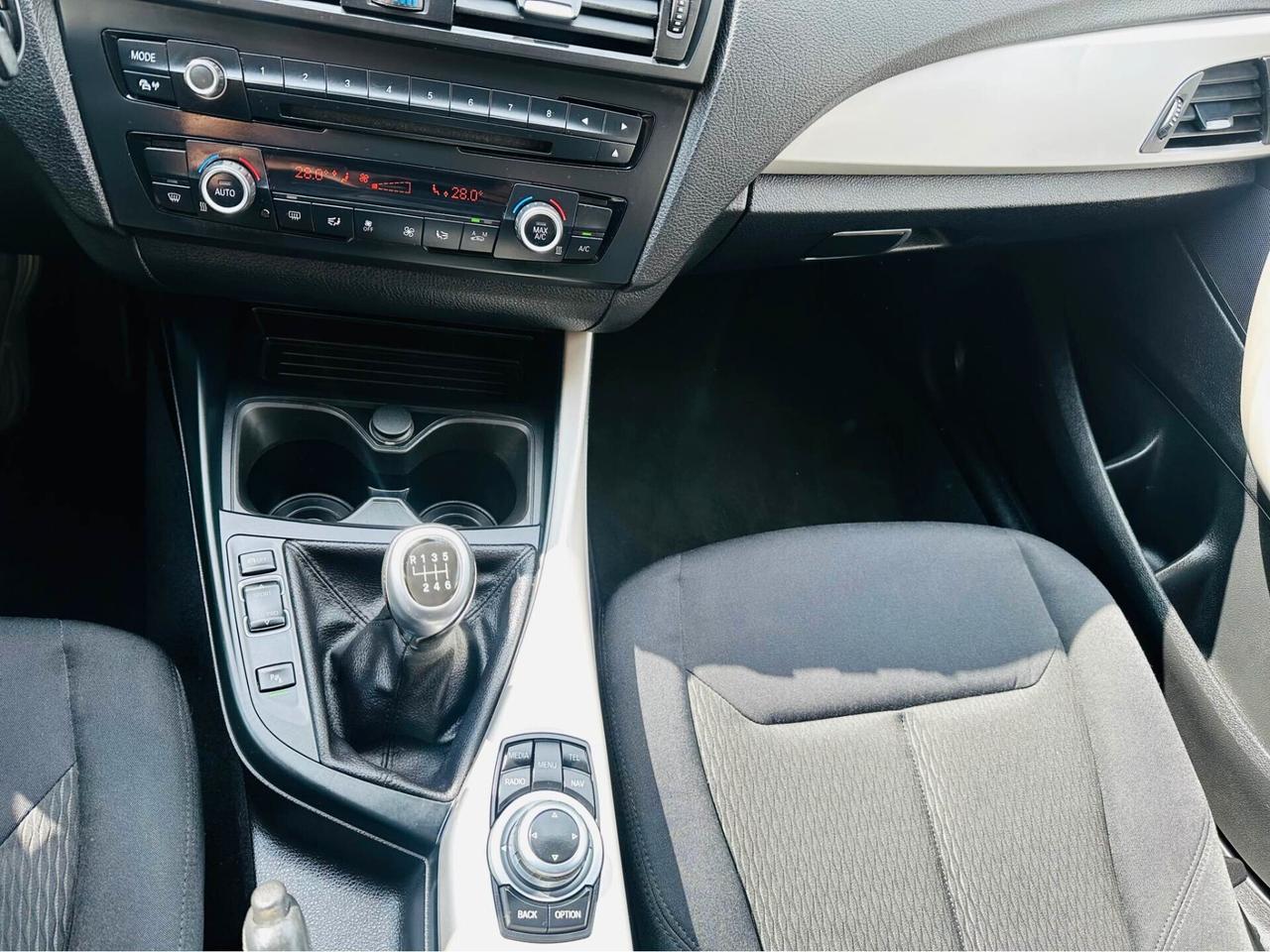 Bmw 118 118d 5p. Unique