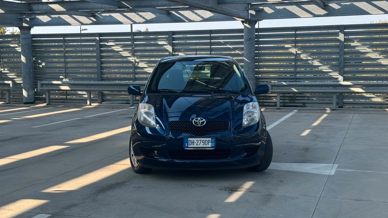 Toyota Yaris 1.0 5 porte Sol
