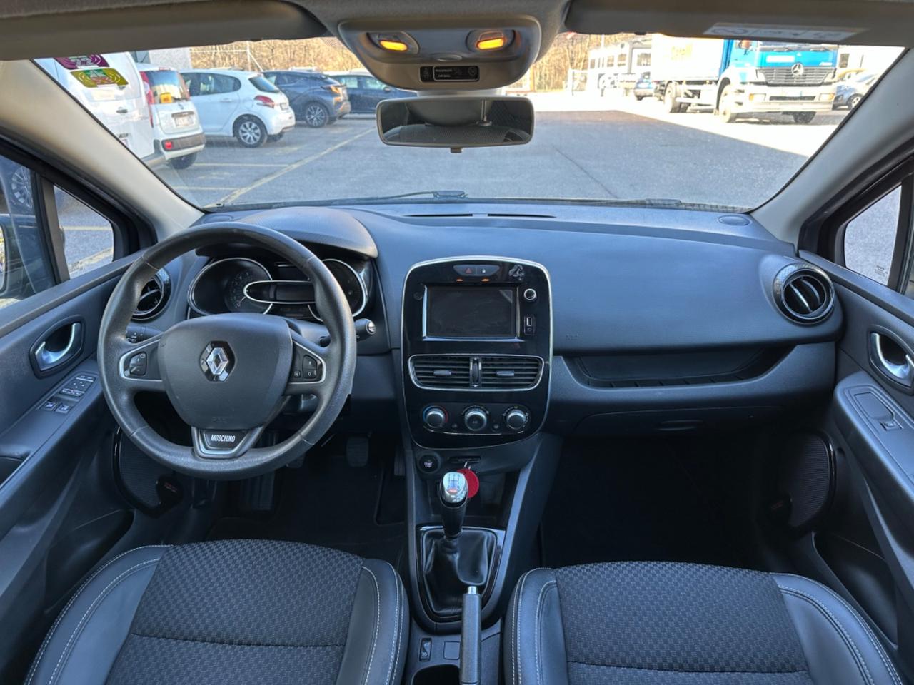 Renault Clio TCe 12V 75 CV 5 porte Moschino Life