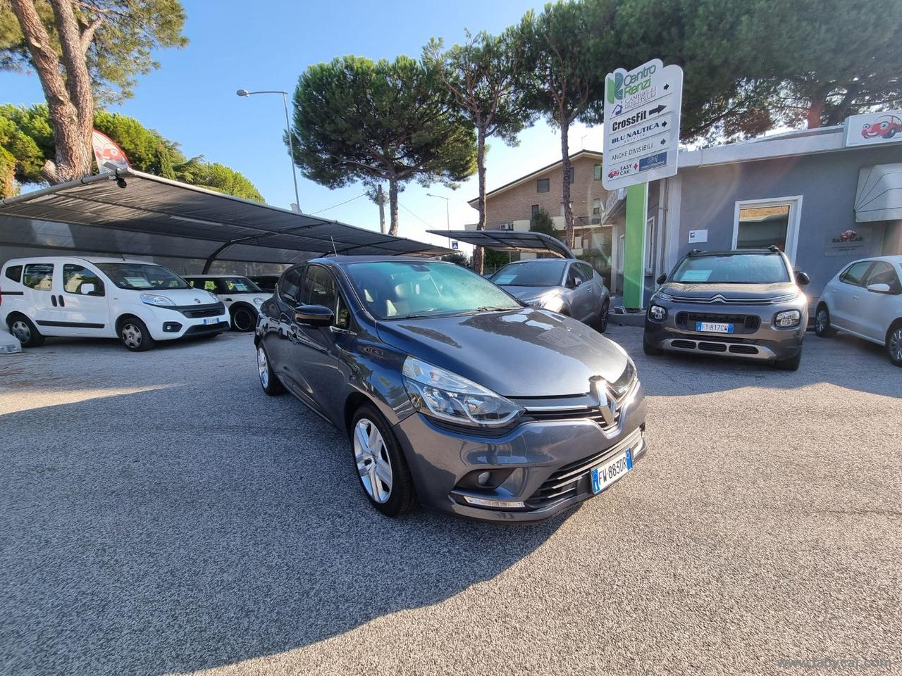 RENAULT Clio dCi 8V 90CV 5p.Moschino Zen