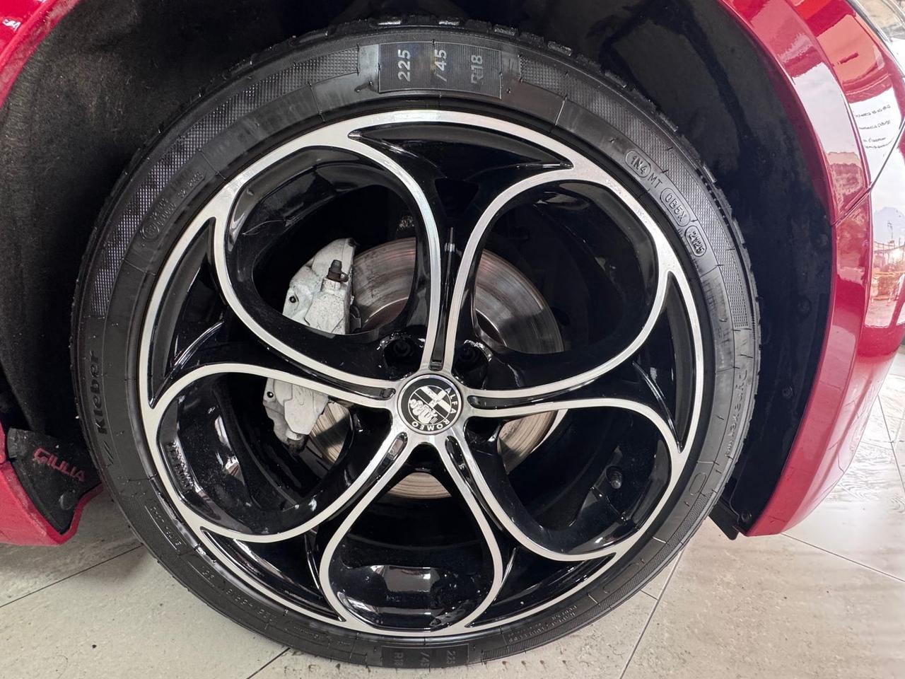 Alfa Romeo Giulia Veloce 2.0 Turbo #8750