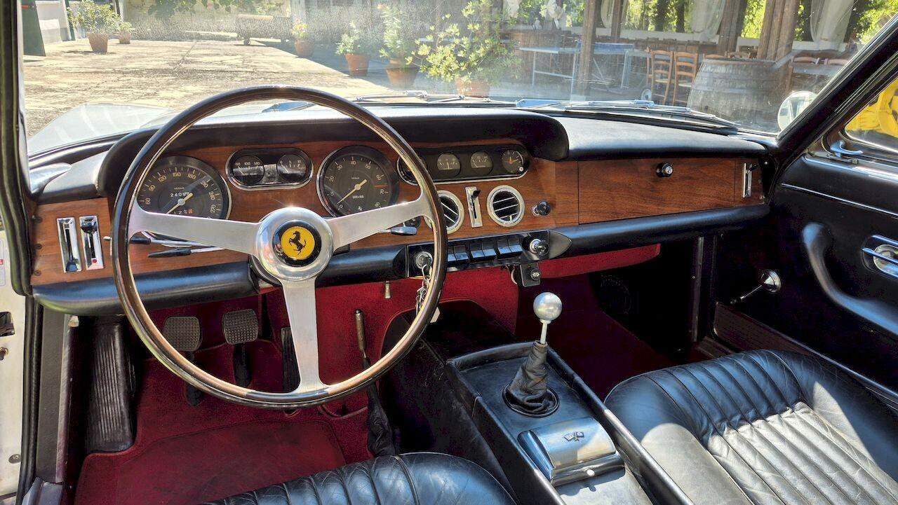 Ferrari 330 GT 2+2 I Serie – 1964