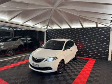 Lancia Ypsilon 1.0 FireFly 5 porte S&S Hybrid Platino