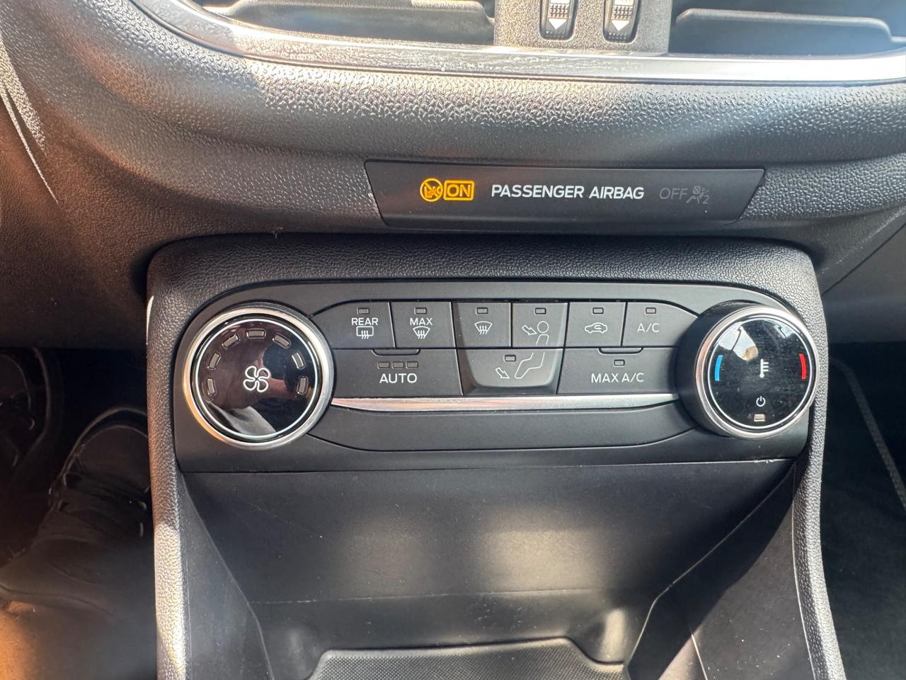 Ford Fiesta 1.0 Ecoboost Hybrid 125 CV 5 porte Titanium