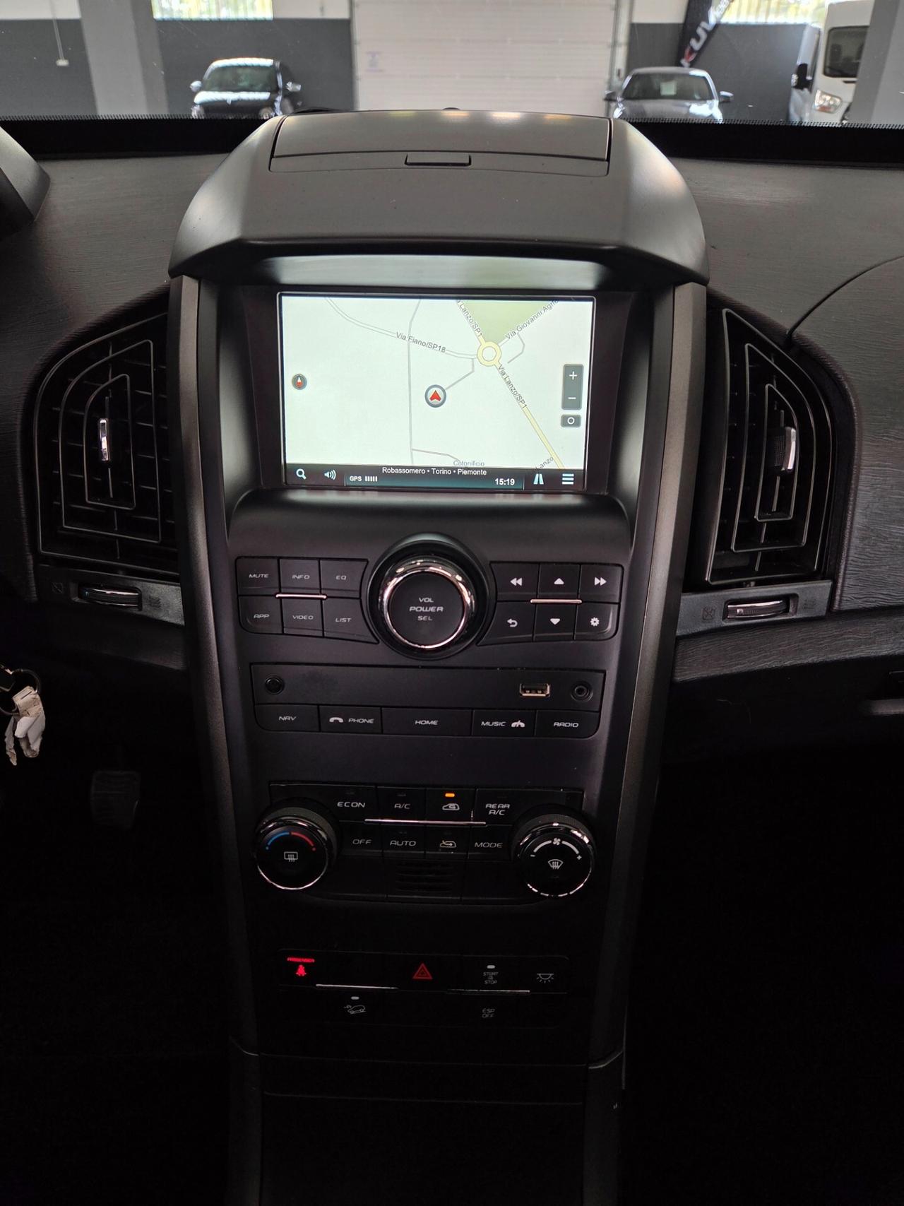 Mahindra XUV500 2.2 16V FWD W10 140cv