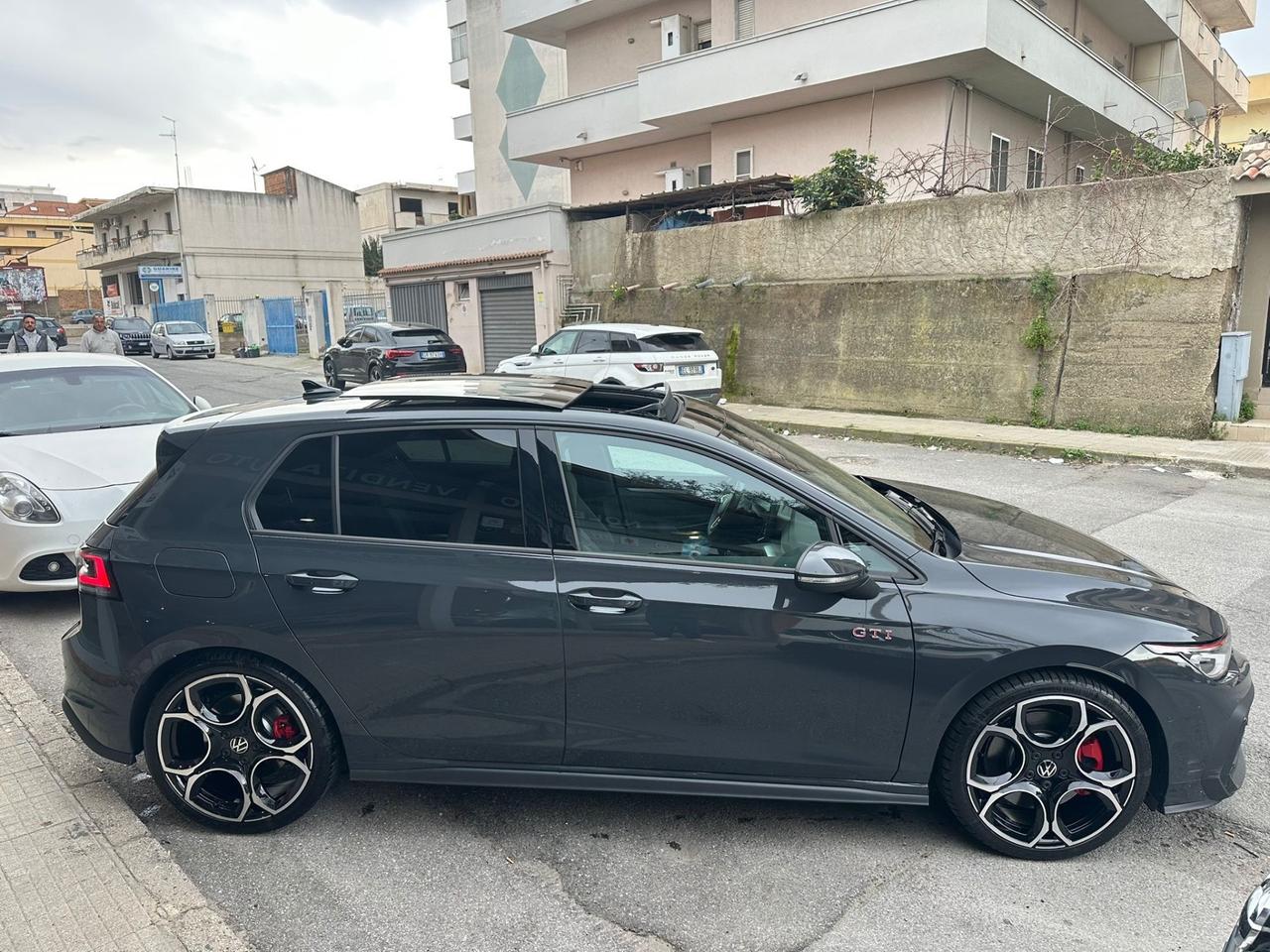 Volkswagen Golf GTI 2.0 TSI DSG