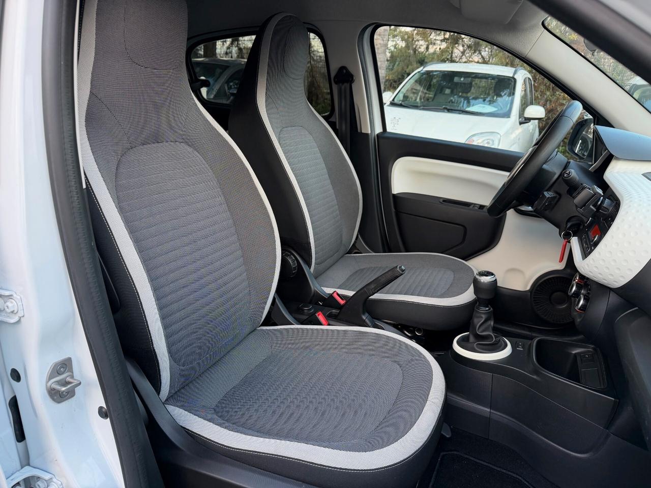 Renault Twingo SCe 65CV Limited 29.000KM 2020