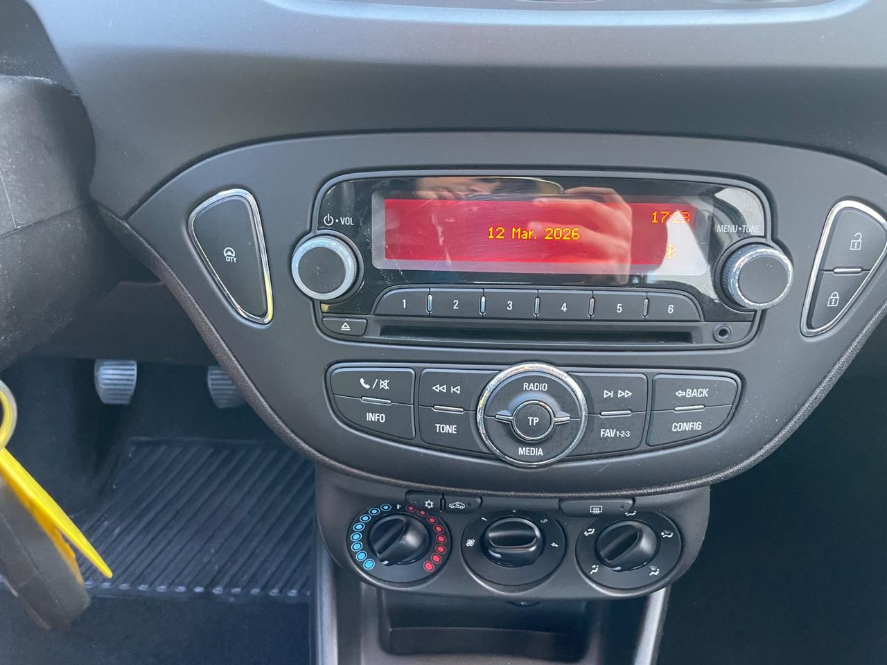 Opel Corsa 1.2 5 porte