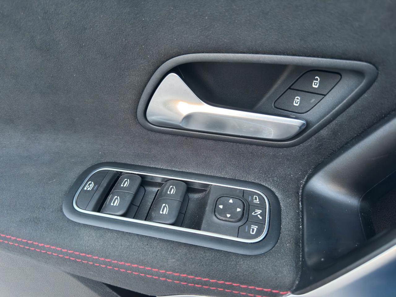 Mercedes-benz A 180 A 180 d Automatic Premium