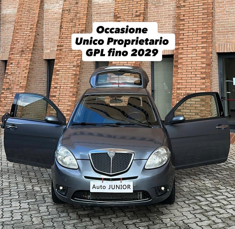 Lancia Ypsilon 1.4 Platino Ecochic GPL