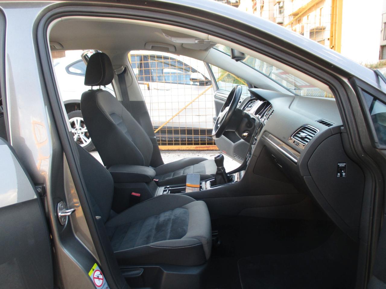 Volkswagen Golf 1.6 TDI 5p. Highline MOLTO BELLA 2014