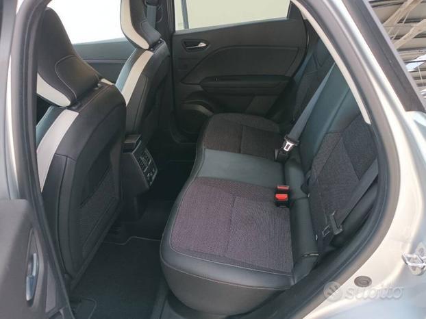Renault Captur 1.6 E-Tech hybrid Intens 145cv auto