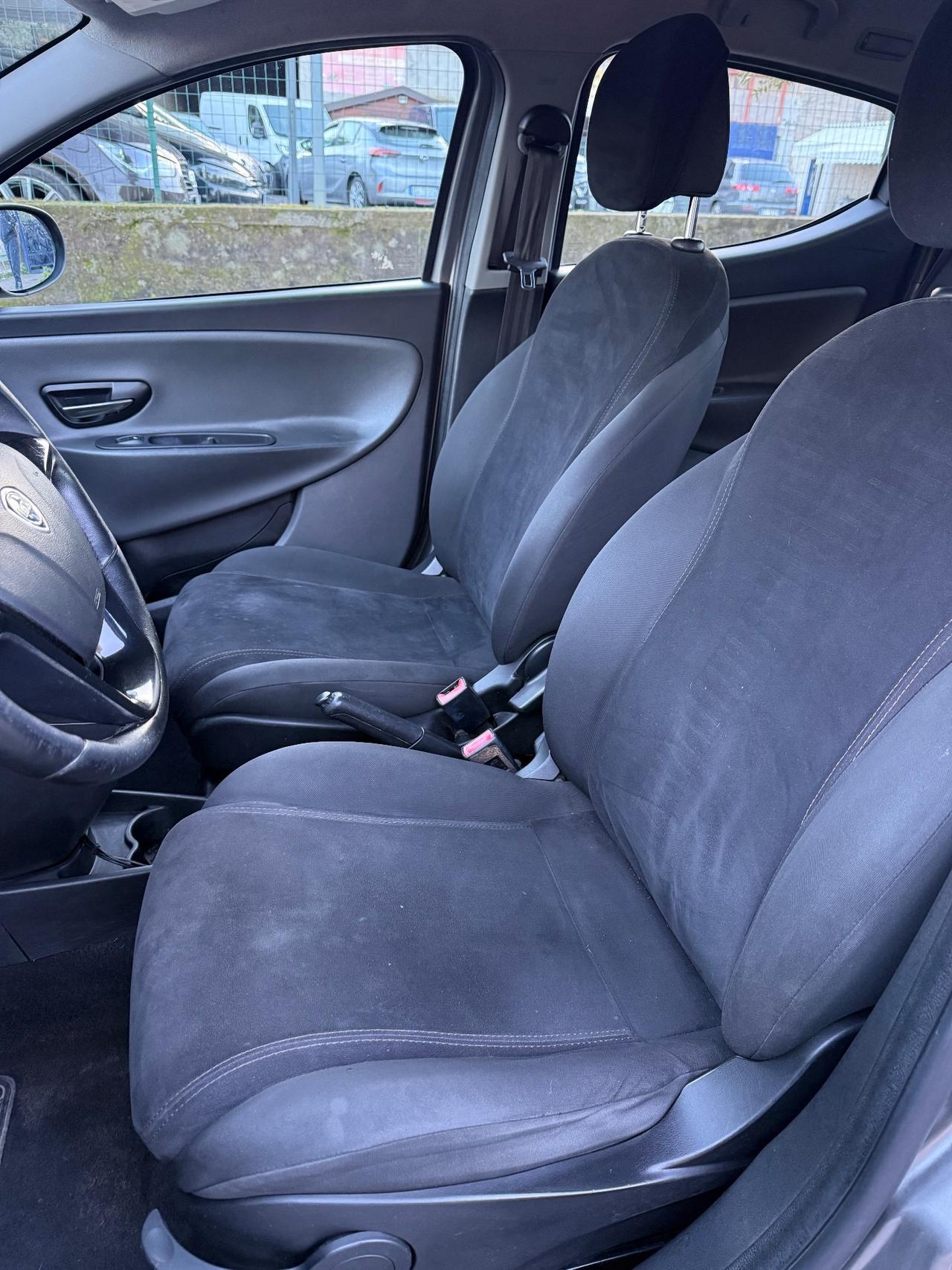 Lancia Ypsilon 1.2 69 CV 5 porte GPL Ecochic Platinum