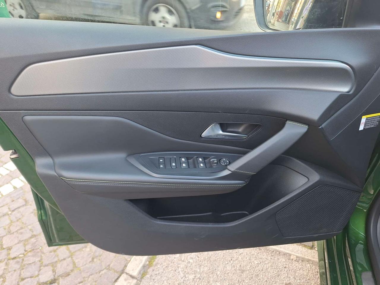 Peugeot 308 PureTech Turbo 130 S&S EAT8 GT