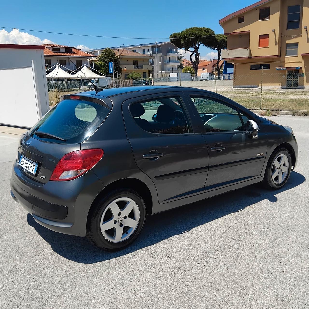 Peugeot 207 1.4 HDi 70CV 5p. XS
