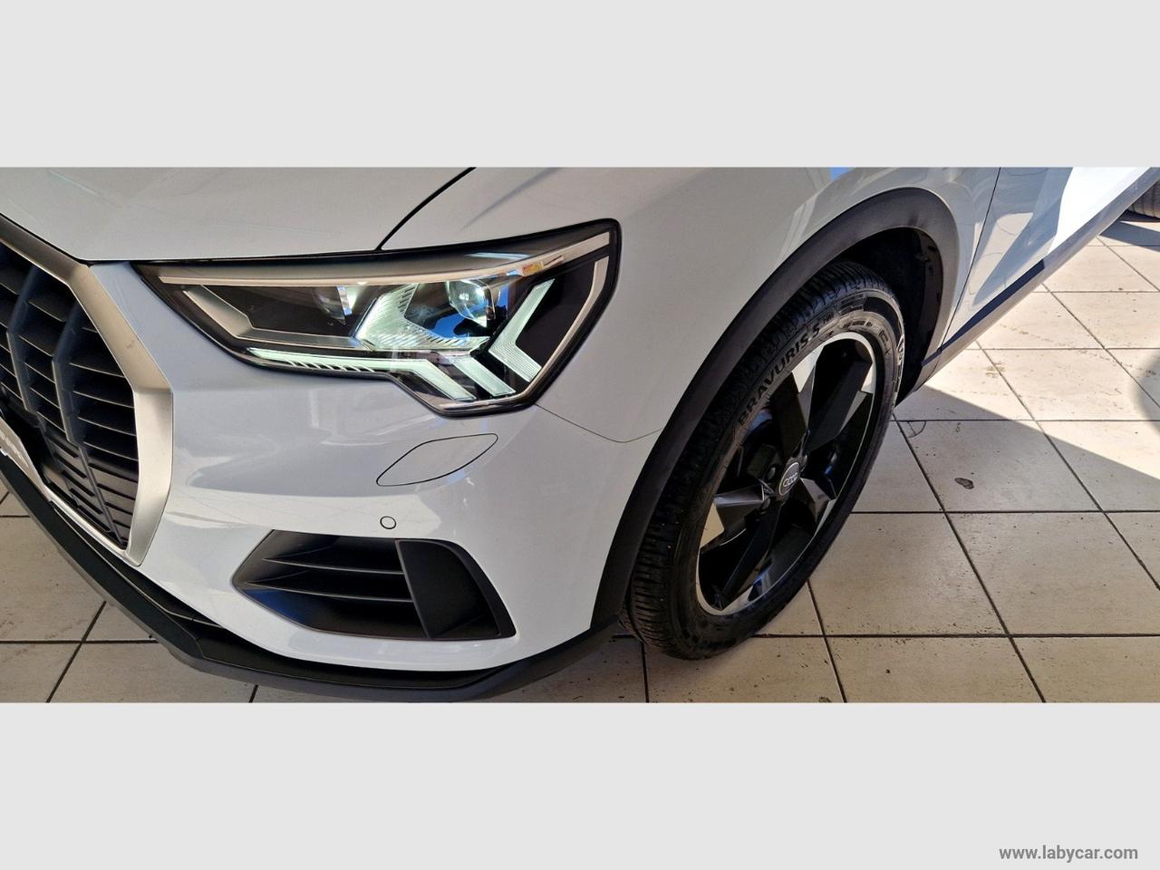 AUDI Q3 40 TDI quattro S tr. Business Adv.