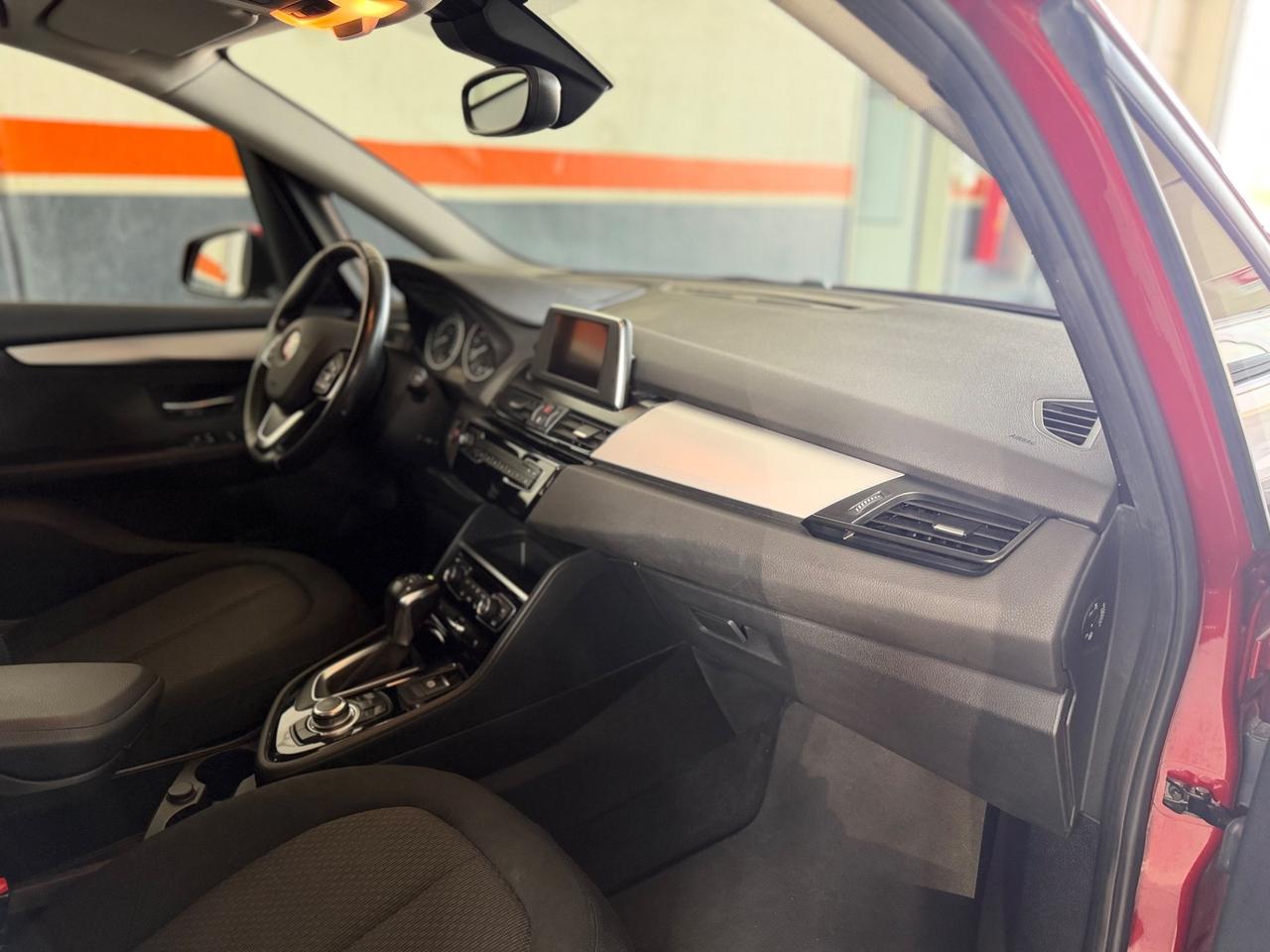 Bmw 218 218i Advantage AUTOMATICO NEOPATENTATI