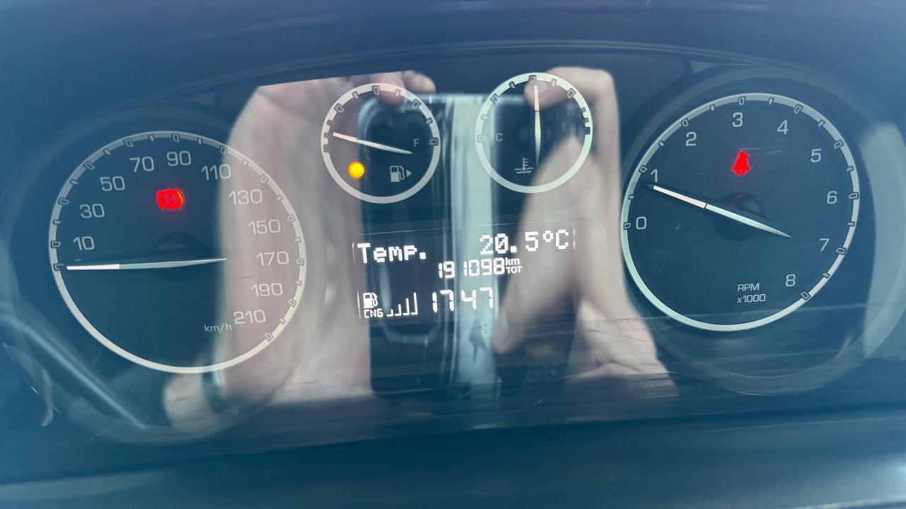 Lancia Ypsilon 0.9 TwinAir 85 CV 5 porte Metano Ecochic Elle