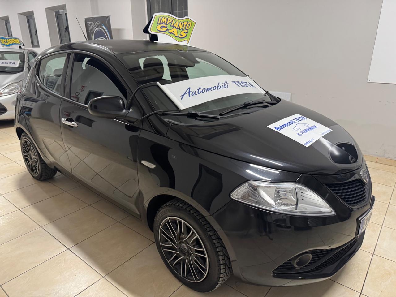 Lancia Ypsilon 1.2 69 CV 5 porte GPL Ecochic Elefantino Blu