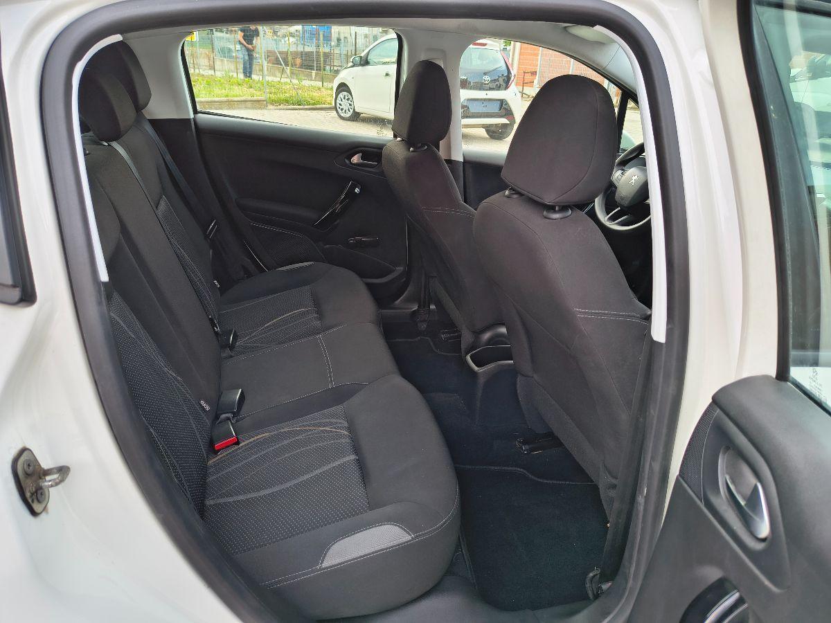 PEUGEOT - 208 - 1.2 VTi 82 CV 5p. Allure