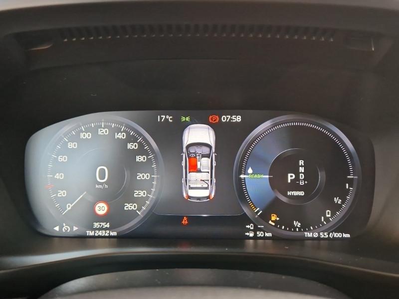 VOLVO XC40 T5 RECHARGE PLUG-IN AUTO CORE SUV