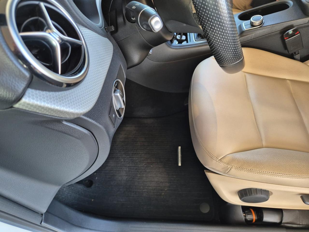 Mercedes-benz B 180 d Premium