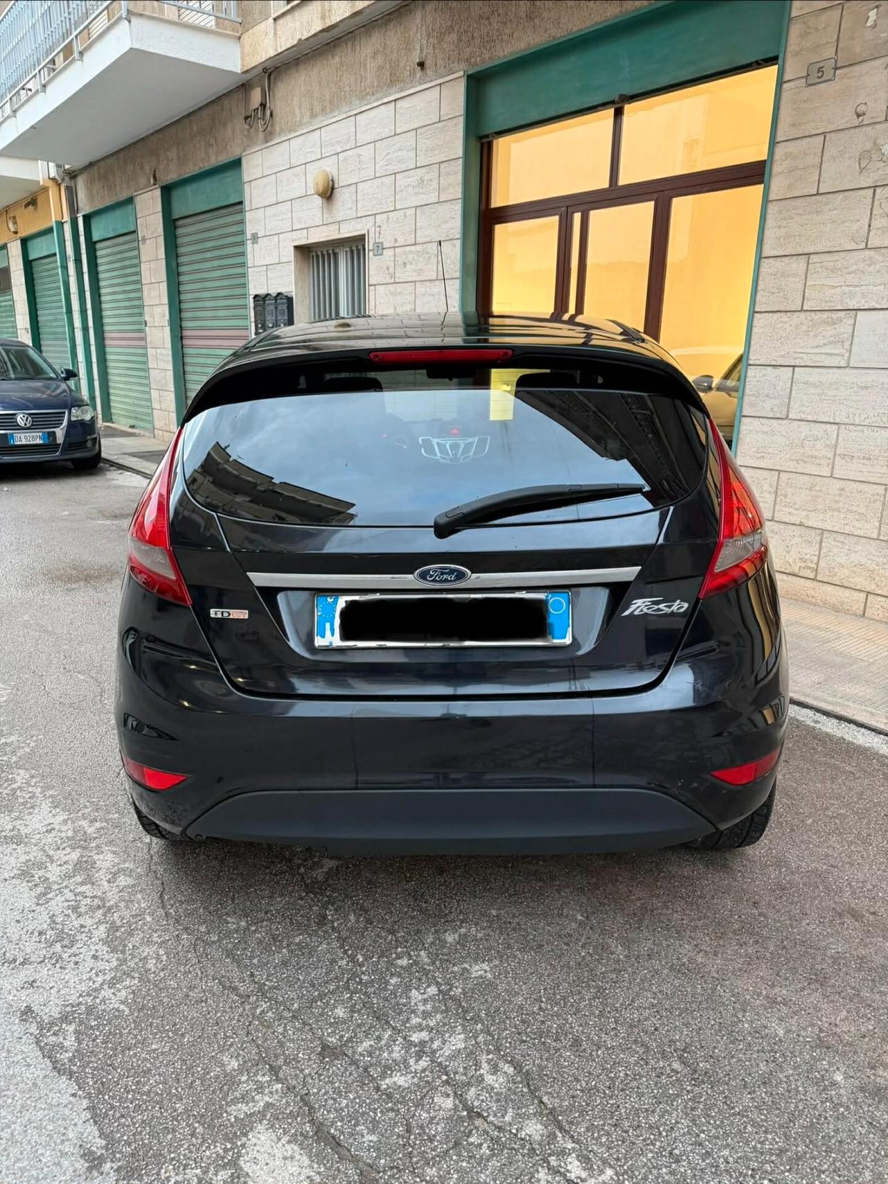 Ford Fiesta 1.4 TDCi 68CV 5 porte Titanium