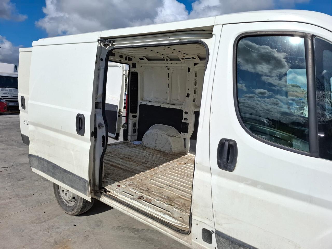 Peugeot Boxer 2.2 HDI 3 POSTI - MOTORE DA RIPRISTINARE