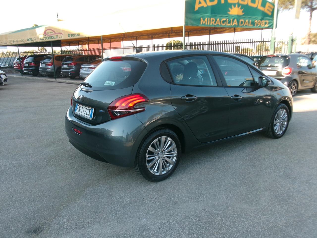 Peugeot 208 1.2 PURETCH 82cv E6 ALLURE 5 PORTE **PERFETTA** 27/12/2017