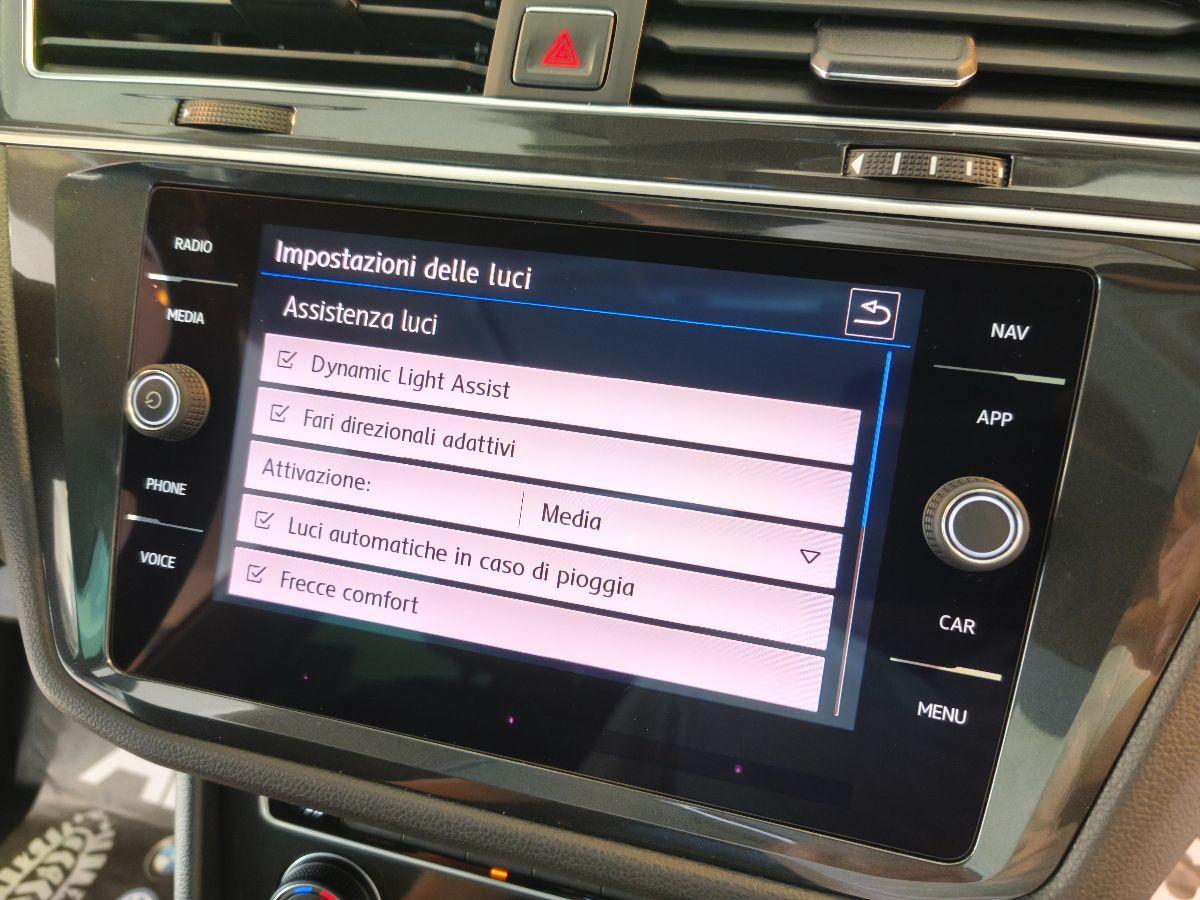VOLKSWAGEN Tiguan R-LINE TETTO 190CV DSG 4MOTION