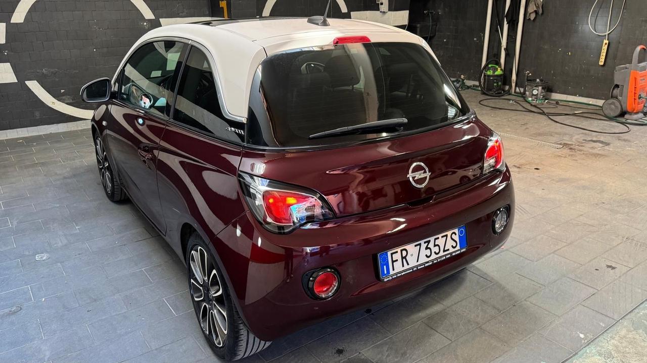 Opel Adam Rocks 1.2 70 CV