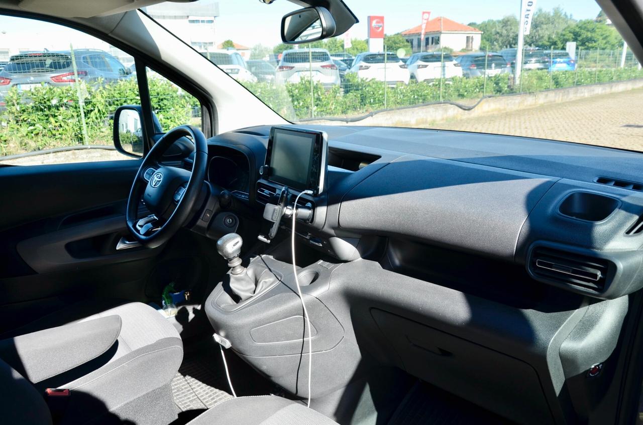 TOYOTA PROACE CITY 1.5 HDI EXECUTIVE 100cv 7 POSTI, UNICOPROPRIETARIO, EURO 6D, UFF ITALIANA, SERVICE TOYOTA, NAVI, RETROCAMERA, PERMUTE