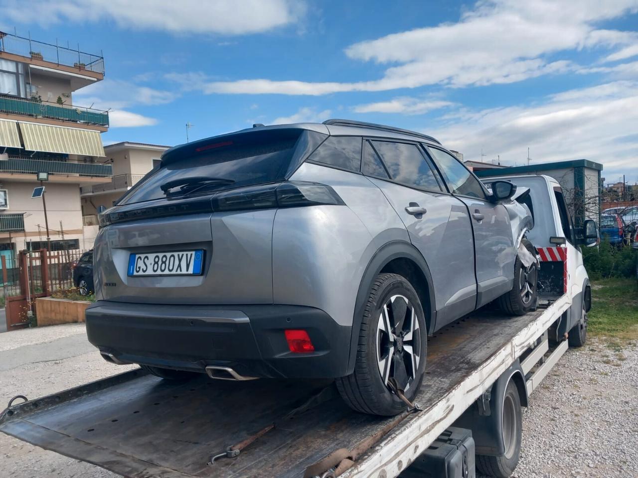 Peugeot 2008 PureTech 100 S&S Active sinistrata