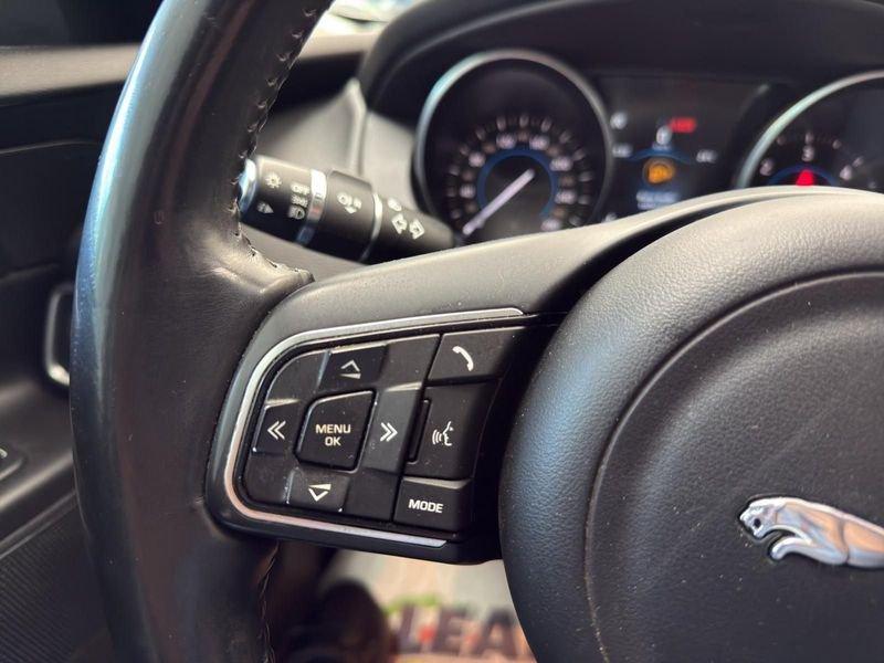 Jaguar XE JAGUAR XE 2.0 D 180cv 6m - PURE BUSINESS EDITION -
